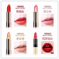 �¹��������Ź����ں챣ʪ���󴽸಻��ɫ��ˮ�־�����